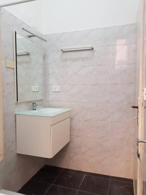 Apartamento La Casa Di Marisela In Via Emanuele Filiberto Roma Exterior foto